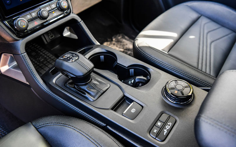 Ford_Everest_2022-titanium+_11